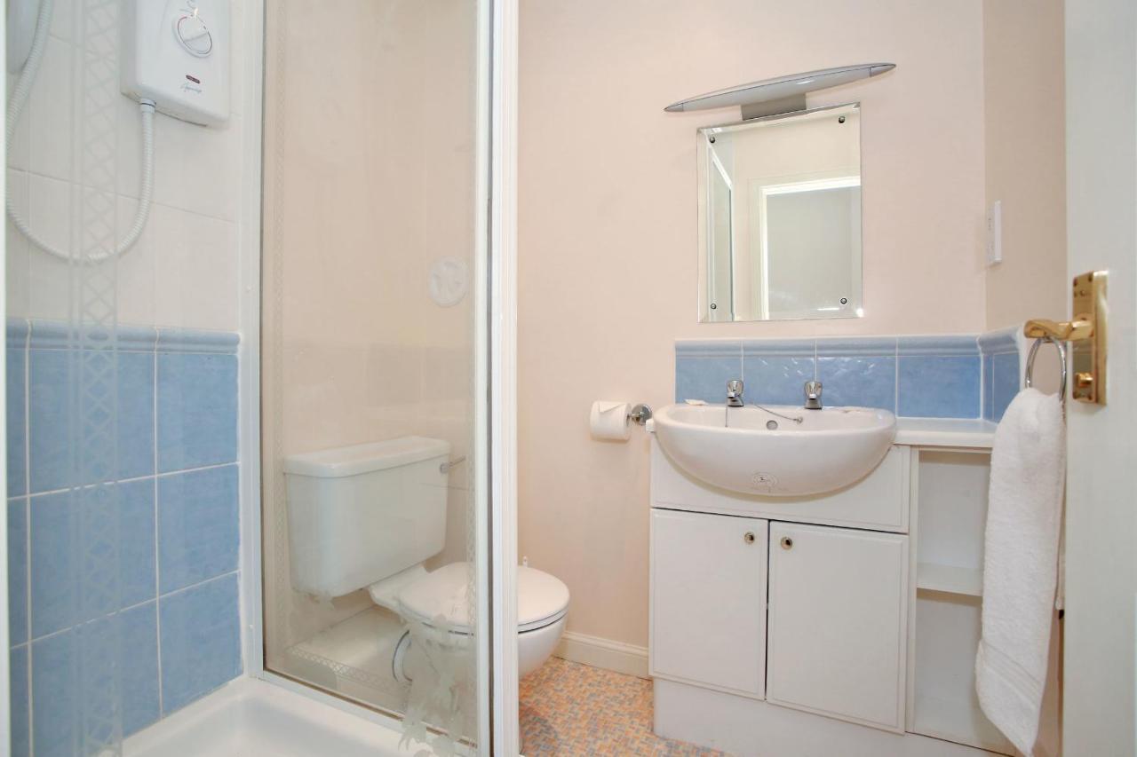 Fonthill Apartments Aberdeen Room photo